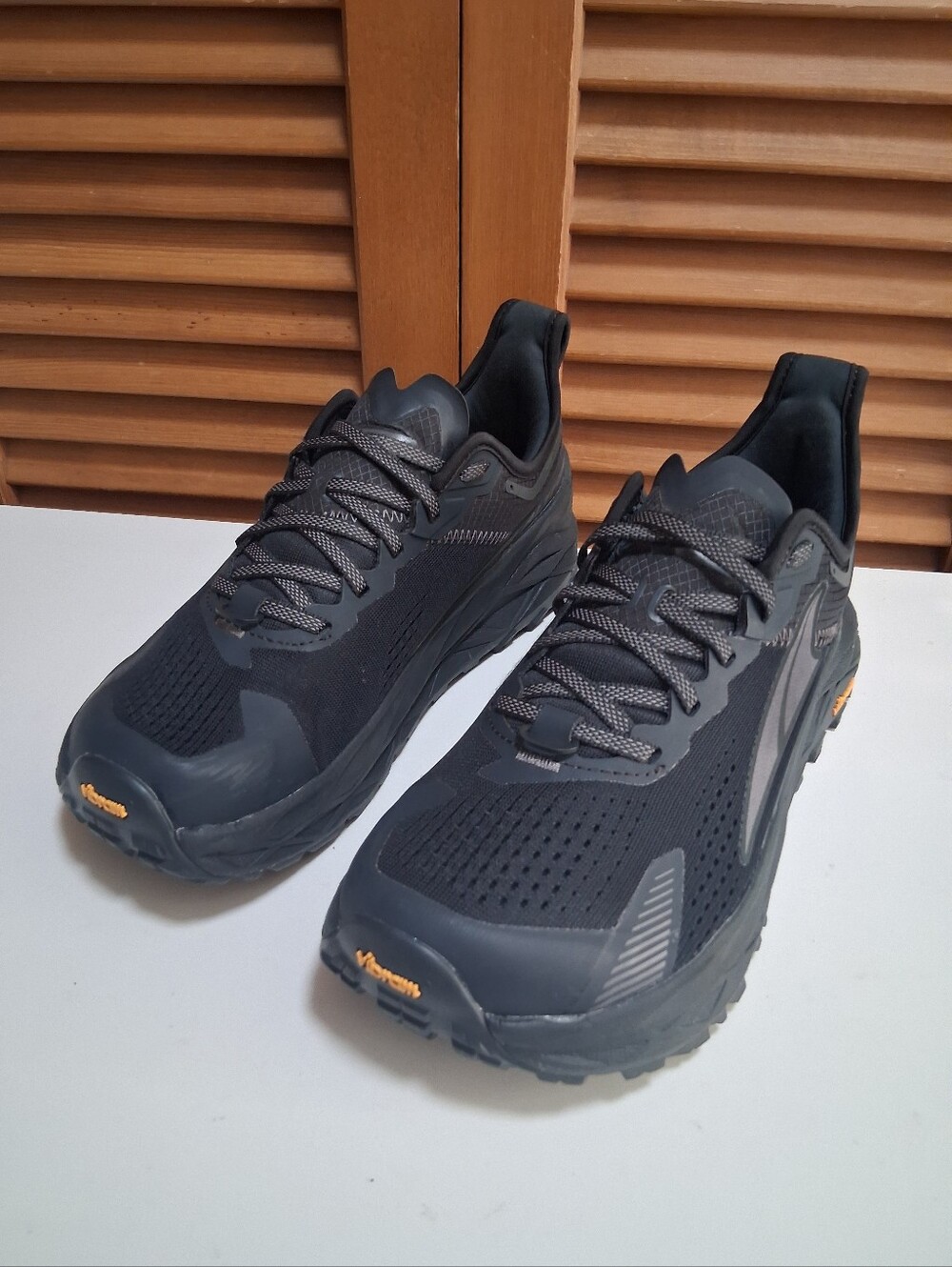Altra Olympus 5 Black/Grey Women's Trail Running Shoe * Size: 8.5 - Picture 3 of 9